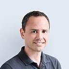 Porträtfoto von Vitus Gmünder, Ansprechpartner Automatisierung Team